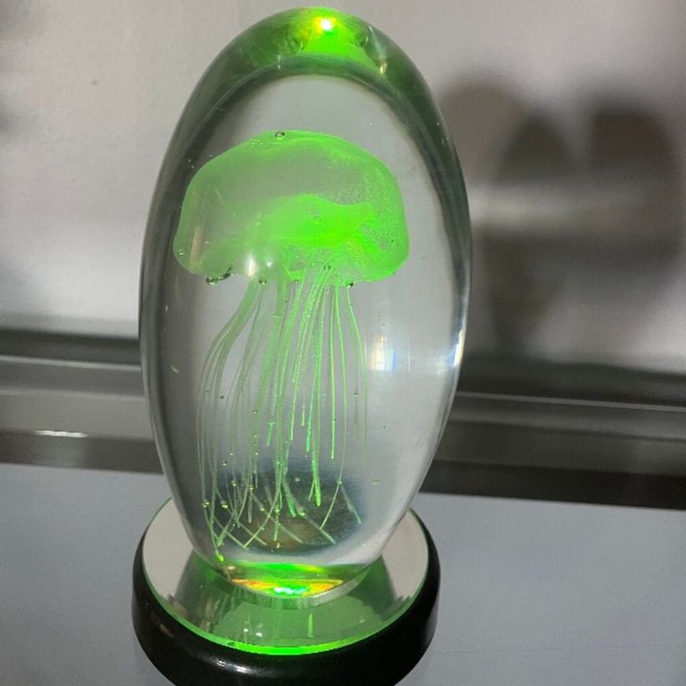 White Dynasty Jellyfish Paperweight change to Green with Lighted Mirrored Base